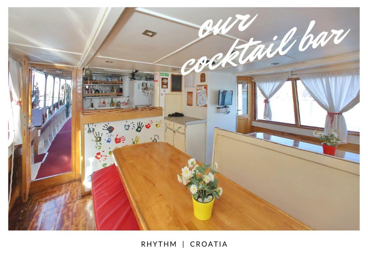 فندق Rhythm Floating Accom - سبليت المظهر الخارجي الصورة